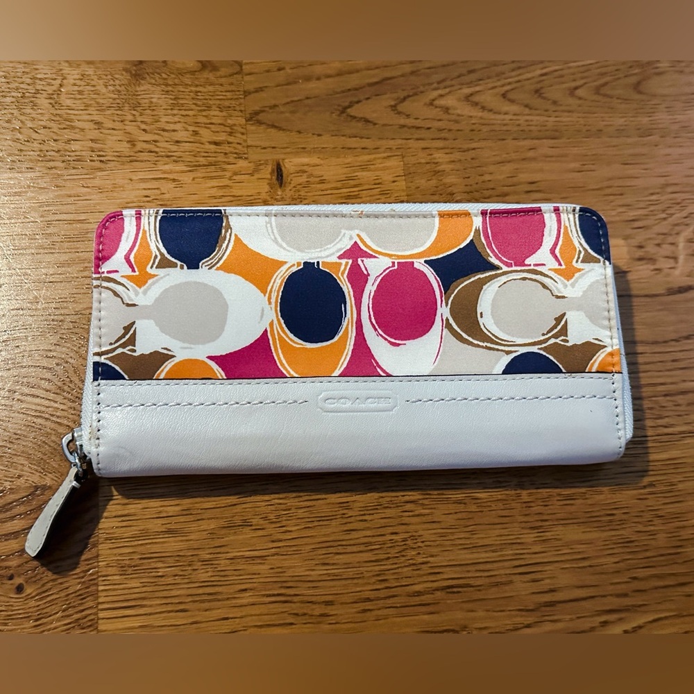 NWT Coach Park Hand Drawn Scarf Print Multicolor Wallet - Picture 2 of 15
